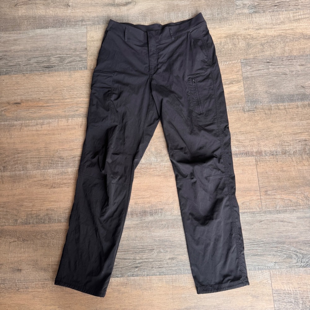 Athleta Trekkie Utility Cargo Utility Pants Black Ripstop Hiking Trousers Sz 10
